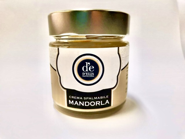 Crema Spalmabile alle Mandorle